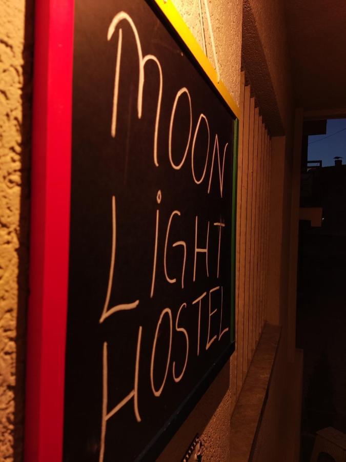 Moonlight Hostel Пристина Екстериор снимка