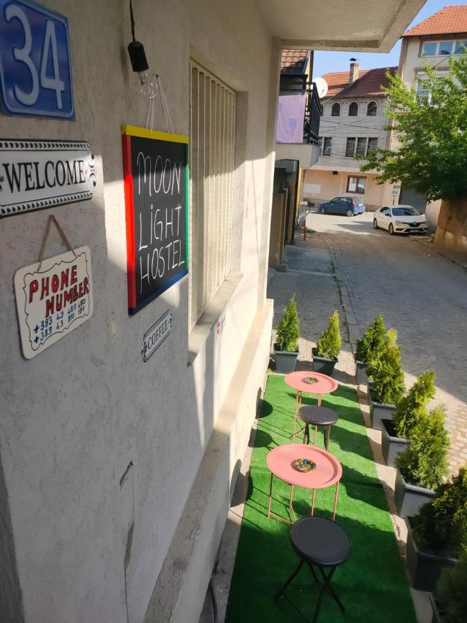 Moonlight Hostel Пристина Екстериор снимка